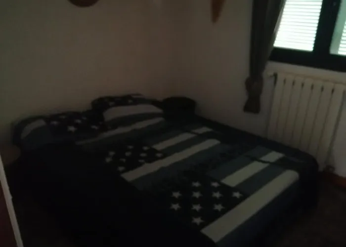 68 M2 Avec Piscine Et Jacuzzy *